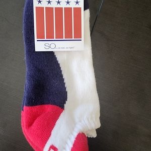 NWT 4 pairs of USA socks size women's 4-10